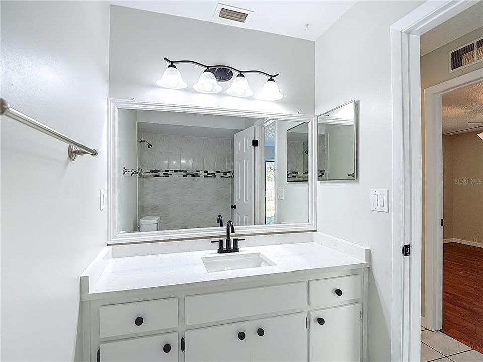 For Sale: $255,000 (2 beds, 2 baths, 1300 Square Feet)