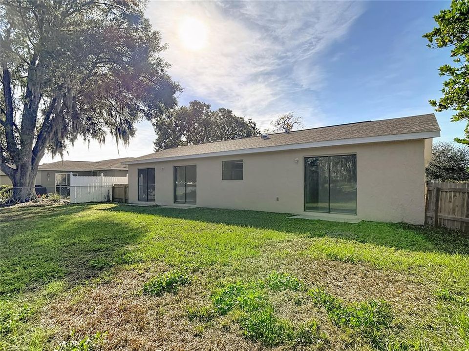 For Sale: $255,000 (2 beds, 2 baths, 1300 Square Feet)