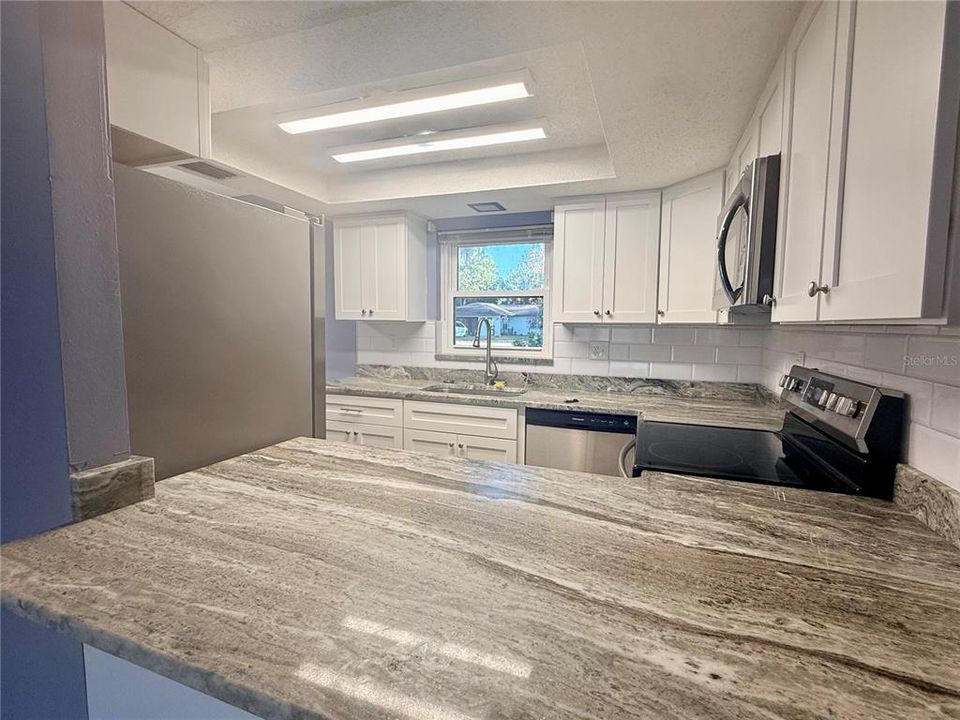 На продажу: $225,000 (2 спален, 2 ванн, 1467 Квадратных фут)