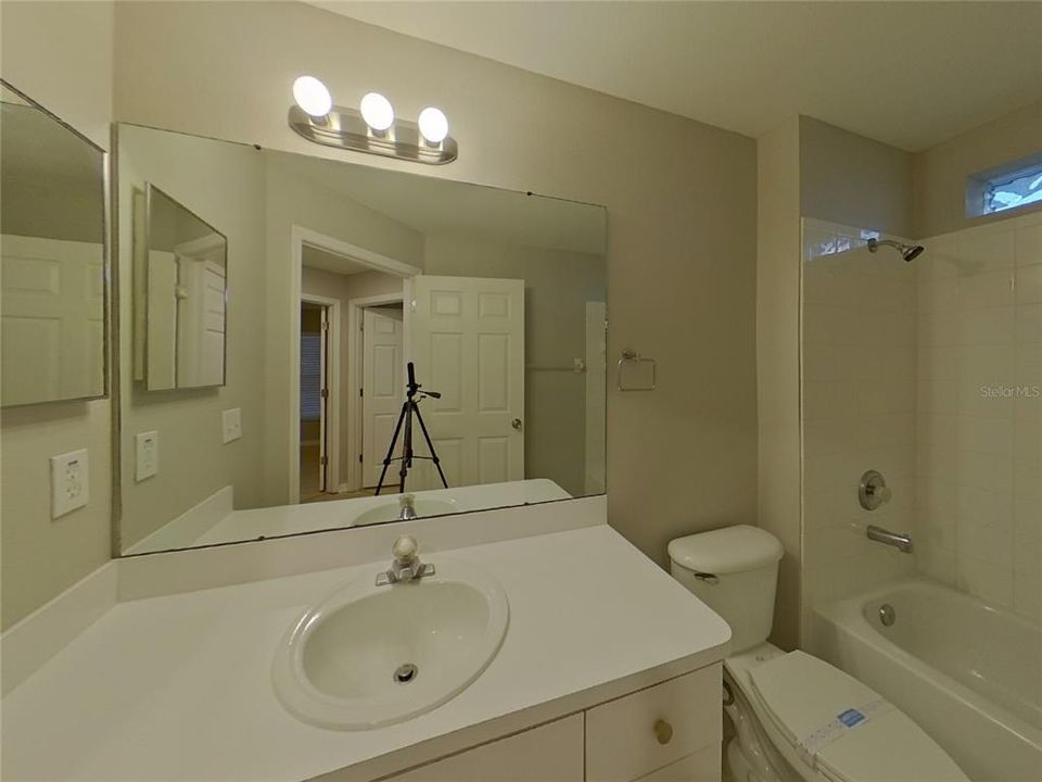 出租: $2,279 (4 贝兹, 2 浴室, 1326 平方英尺)