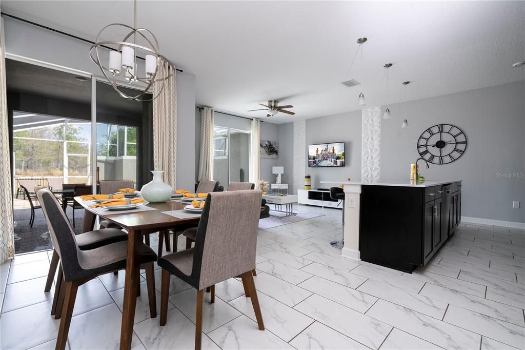 Под контрактом: $370,000 (4 спален, 3 ванн, 1914 Квадратных фут)