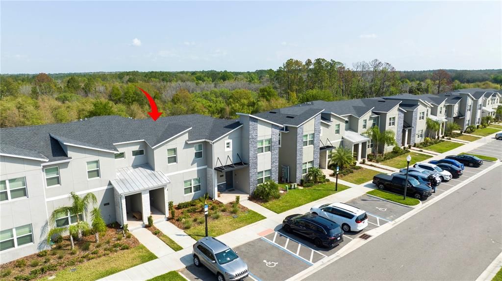 Под контрактом: $370,000 (4 спален, 3 ванн, 1914 Квадратных фут)