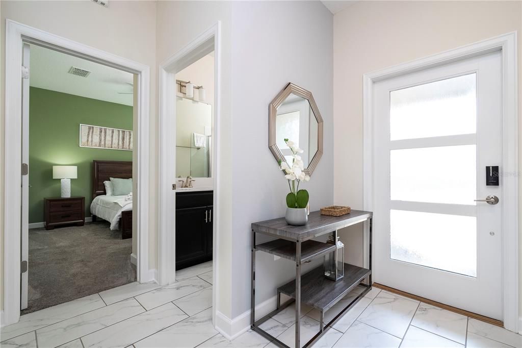 Под контрактом: $370,000 (4 спален, 3 ванн, 1914 Квадратных фут)