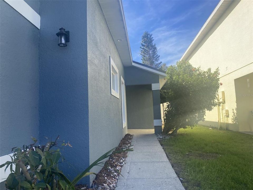 Active With Contract: $325,000 (3 beds, 2 baths, 1400 Square Feet)