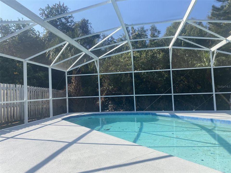 Active With Contract: $325,000 (3 beds, 2 baths, 1400 Square Feet)