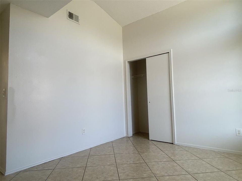 Active With Contract: $325,000 (3 beds, 2 baths, 1400 Square Feet)