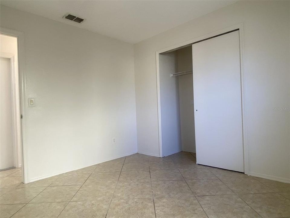 Active With Contract: $325,000 (3 beds, 2 baths, 1400 Square Feet)