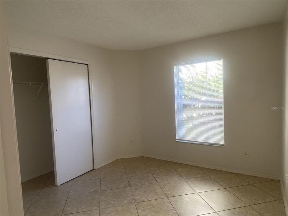 Active With Contract: $325,000 (3 beds, 2 baths, 1400 Square Feet)