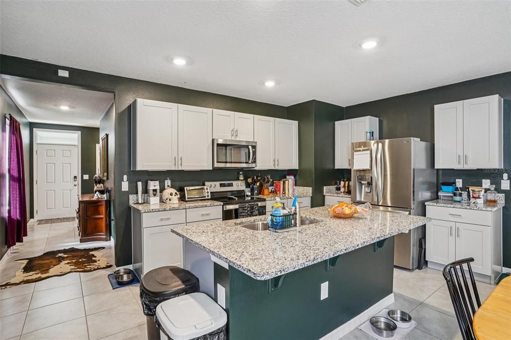 For Sale: $299,999 (3 beds, 2 baths, 1617 Square Feet)