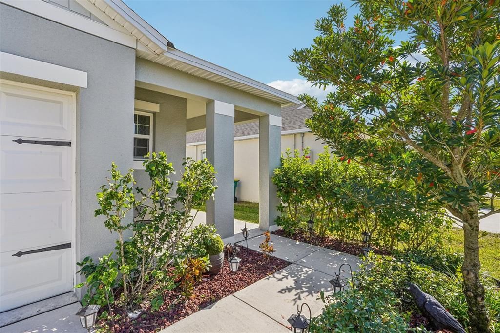 For Sale: $299,999 (3 beds, 2 baths, 1617 Square Feet)