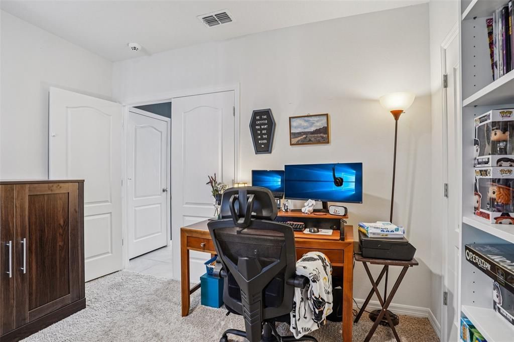 For Sale: $299,999 (3 beds, 2 baths, 1617 Square Feet)