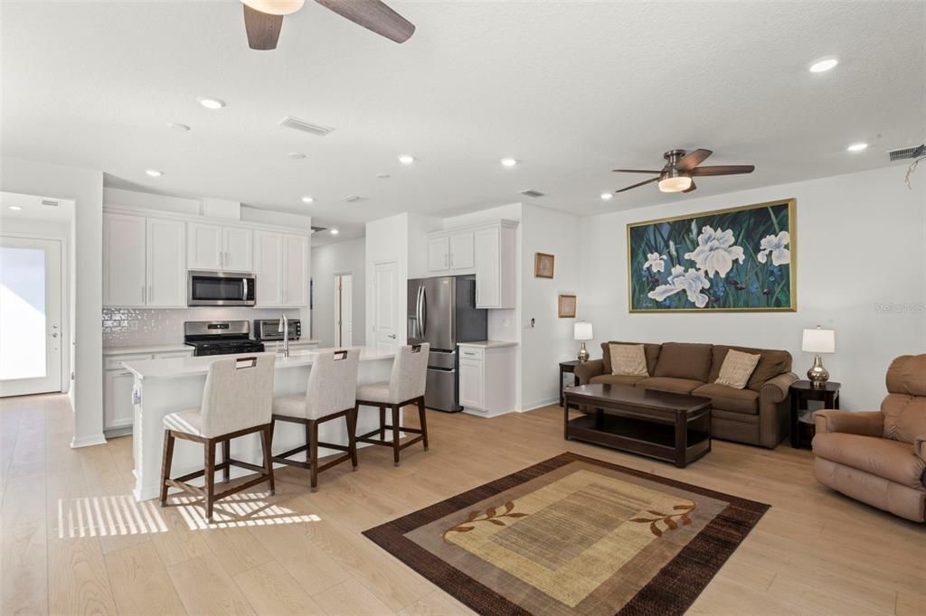 待售: $399,000 (4 贝兹, 2 浴室, 1502 平方英尺)