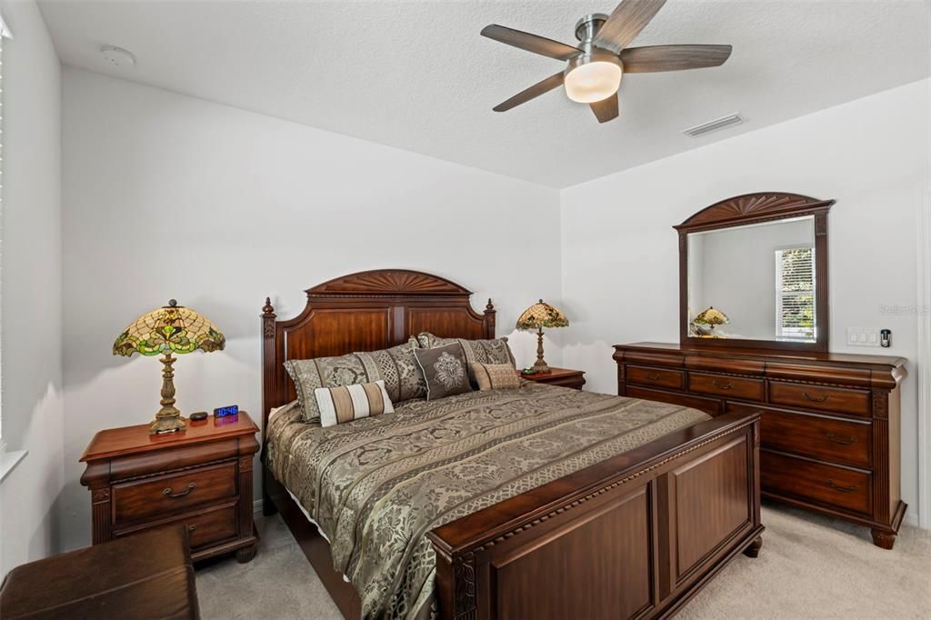 待售: $399,000 (4 贝兹, 2 浴室, 1502 平方英尺)