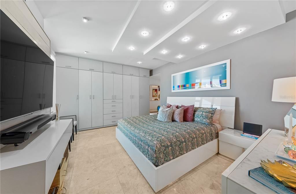 For Sale: $2,750,000 (3 beds, 3 baths, 2461 Square Feet)