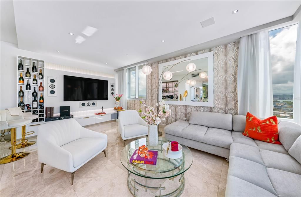 For Sale: $2,750,000 (3 beds, 3 baths, 2461 Square Feet)