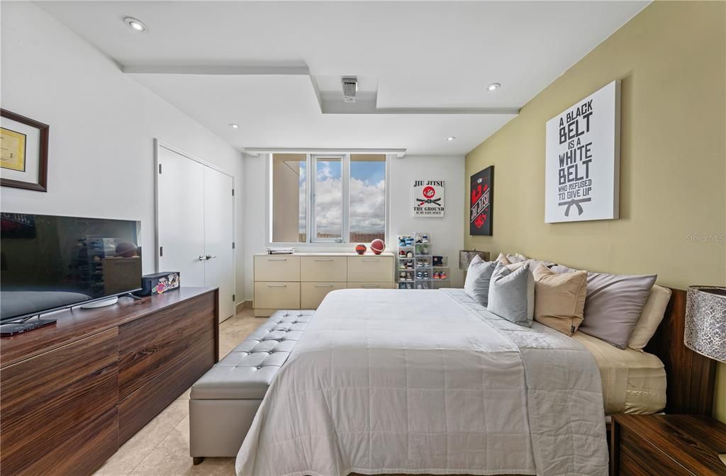 For Sale: $2,750,000 (3 beds, 3 baths, 2461 Square Feet)