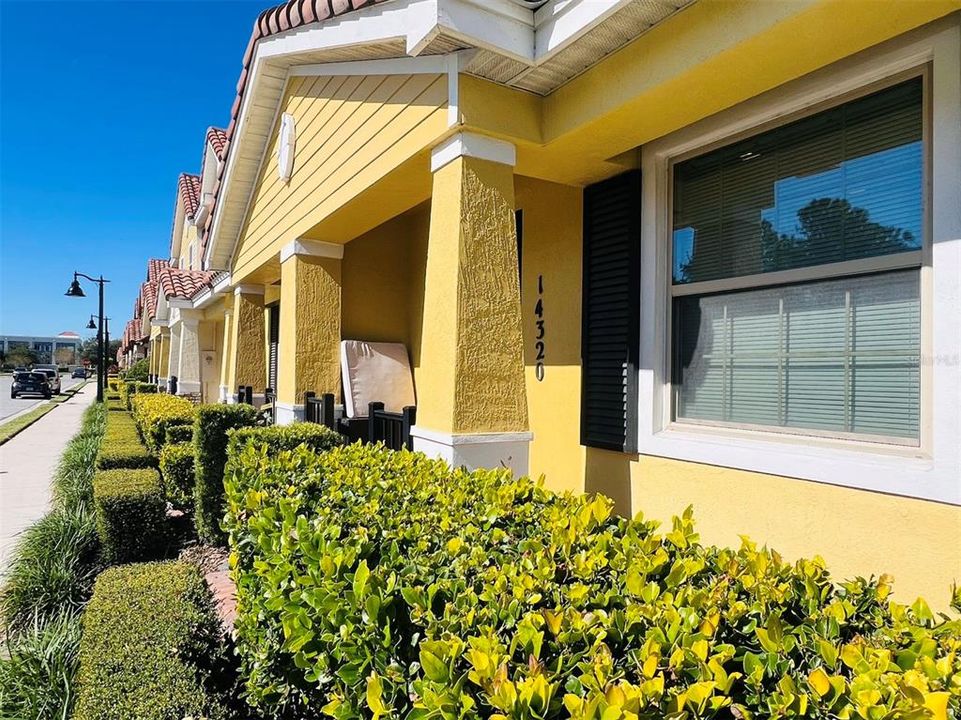 For Rent: $2,250 (2 beds, 2 baths, 1613 Square Feet)