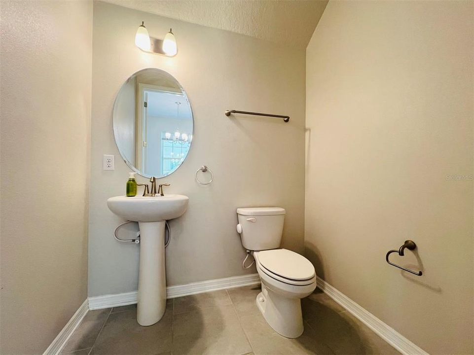 For Rent: $2,250 (2 beds, 2 baths, 1613 Square Feet)