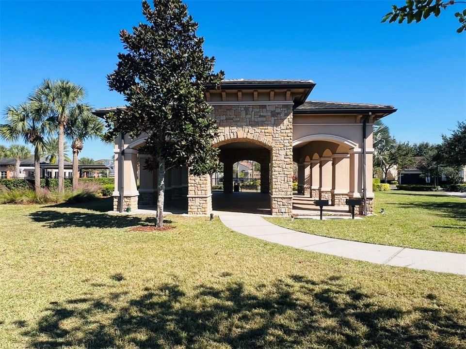 For Rent: $2,250 (2 beds, 2 baths, 1613 Square Feet)