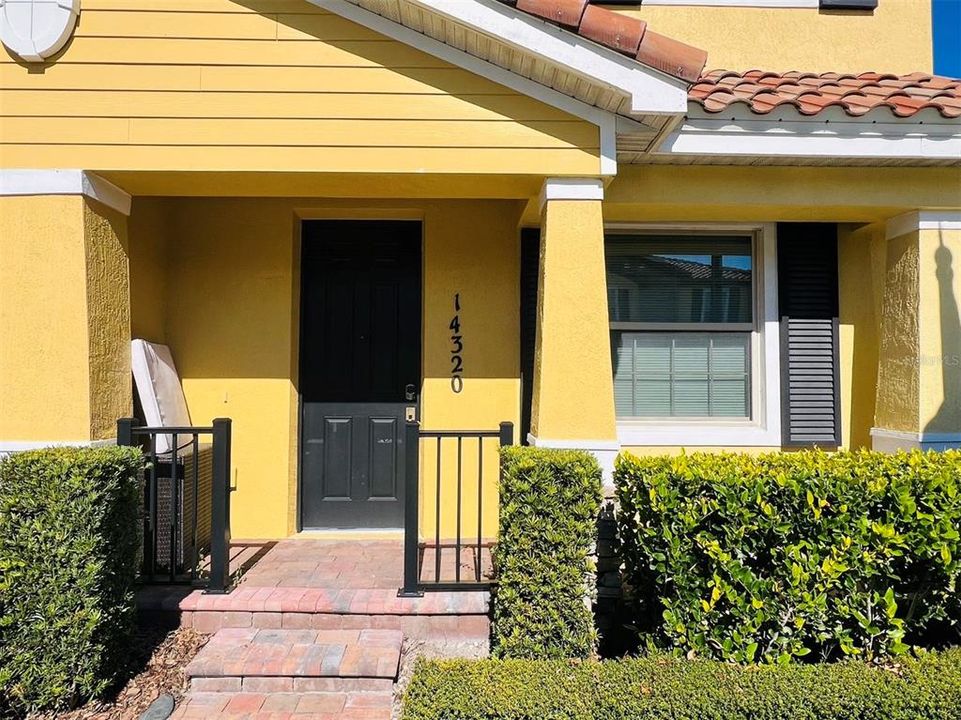 For Rent: $2,250 (2 beds, 2 baths, 1613 Square Feet)