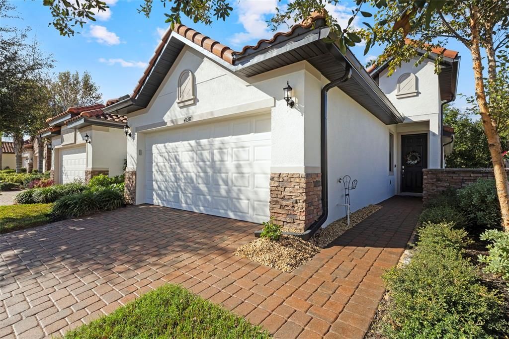 На продажу: $349,000 (3 спален, 2 ванн, 1584 Квадратных фут)