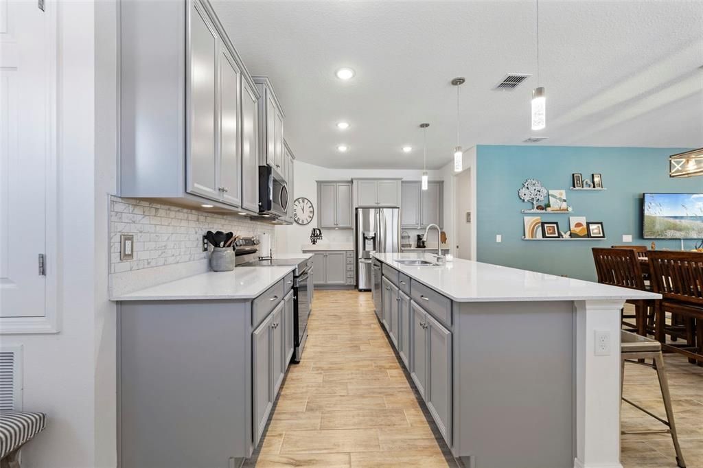 На продажу: $349,000 (3 спален, 2 ванн, 1584 Квадратных фут)