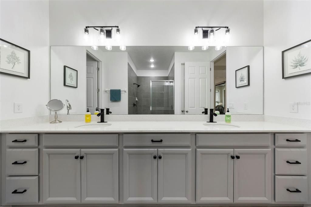 На продажу: $349,000 (3 спален, 2 ванн, 1584 Квадратных фут)