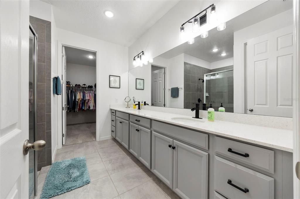 На продажу: $349,000 (3 спален, 2 ванн, 1584 Квадратных фут)