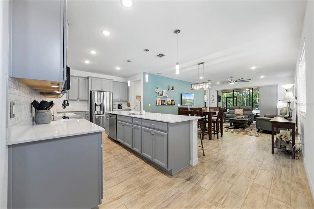 На продажу: $349,000 (3 спален, 2 ванн, 1584 Квадратных фут)