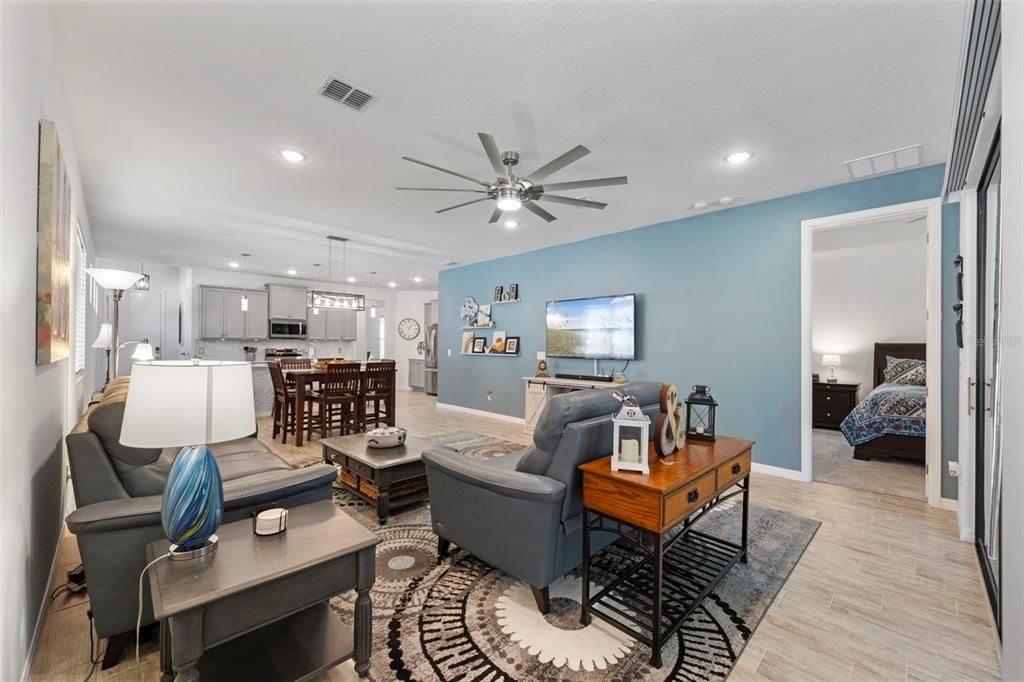 На продажу: $349,000 (3 спален, 2 ванн, 1584 Квадратных фут)