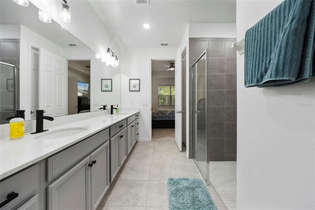 На продажу: $349,000 (3 спален, 2 ванн, 1584 Квадратных фут)