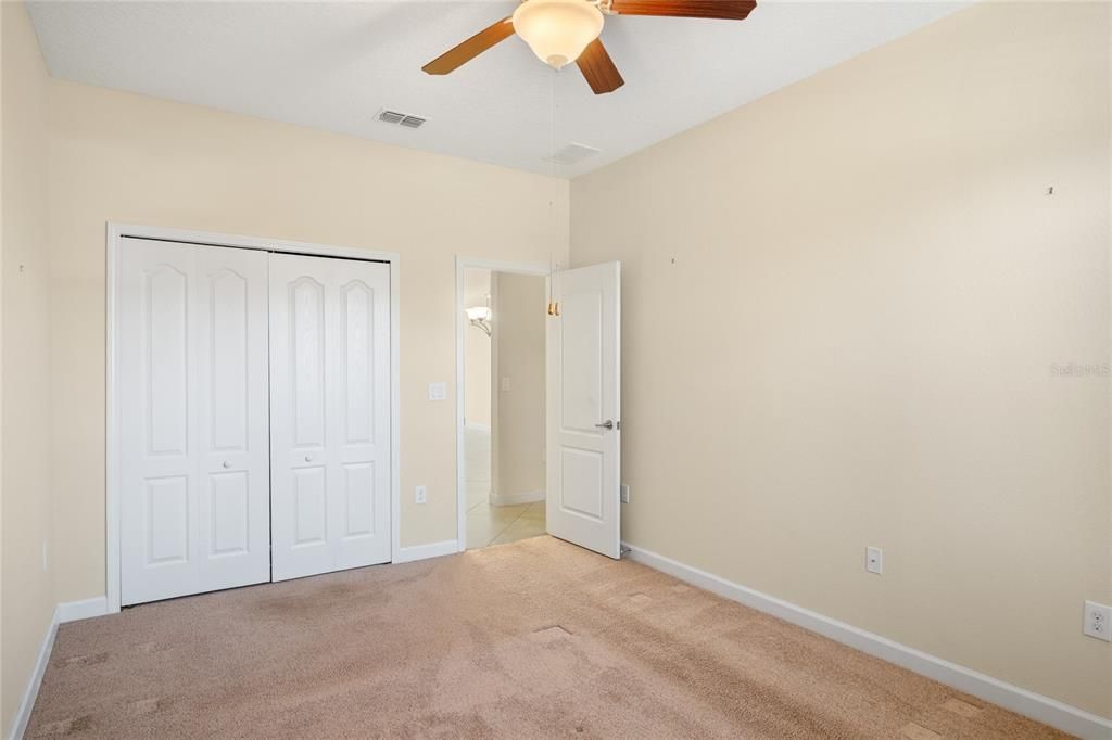 Active With Contract: $389,999 (3 beds, 3 baths, 2592 Square Feet)