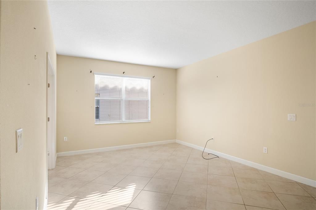 Active With Contract: $389,999 (3 beds, 3 baths, 2592 Square Feet)