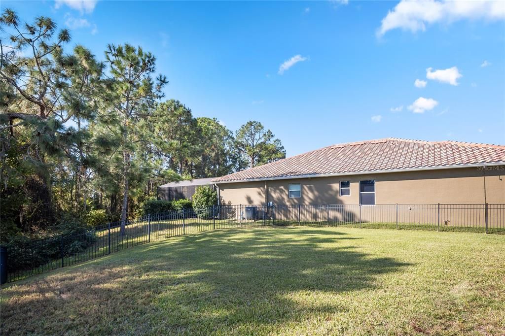 Active With Contract: $389,999 (3 beds, 3 baths, 2592 Square Feet)