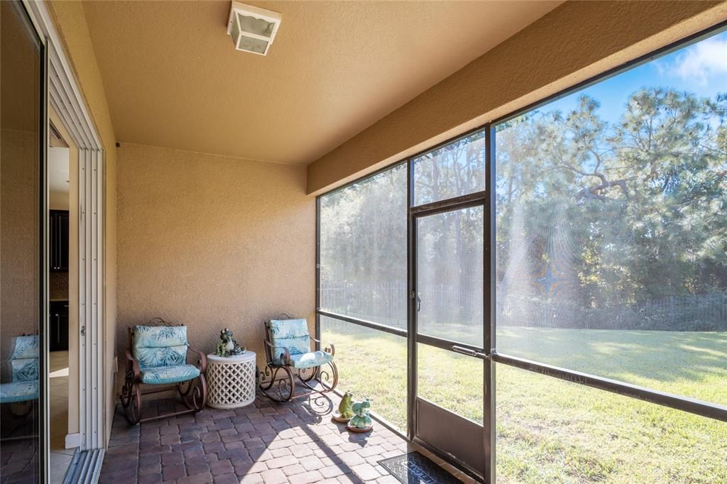 Active With Contract: $389,999 (3 beds, 3 baths, 2592 Square Feet)