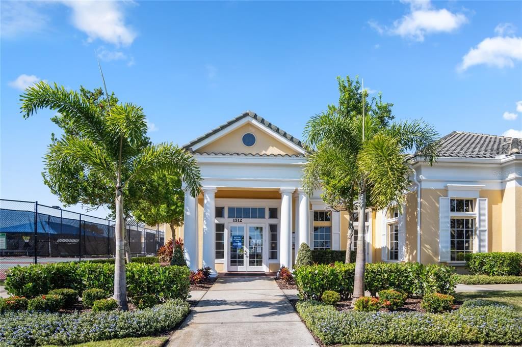 Active With Contract: $389,999 (3 beds, 3 baths, 2592 Square Feet)