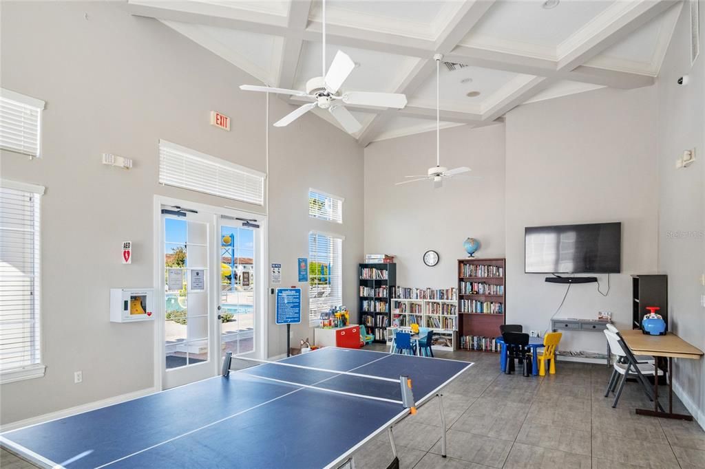 Active With Contract: $389,999 (3 beds, 3 baths, 2592 Square Feet)