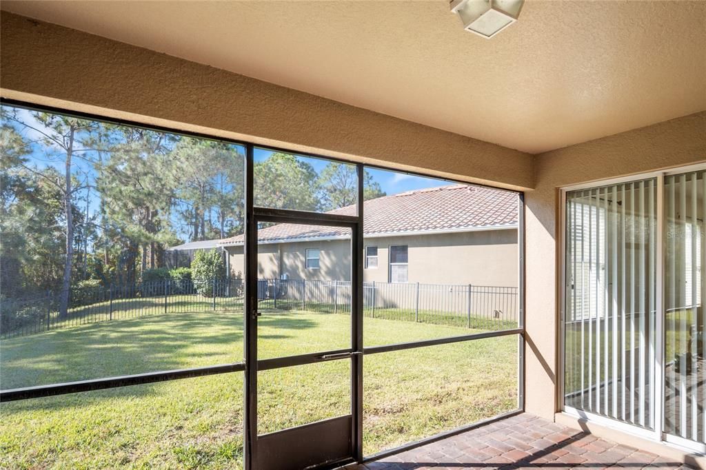 Active With Contract: $389,999 (3 beds, 3 baths, 2592 Square Feet)