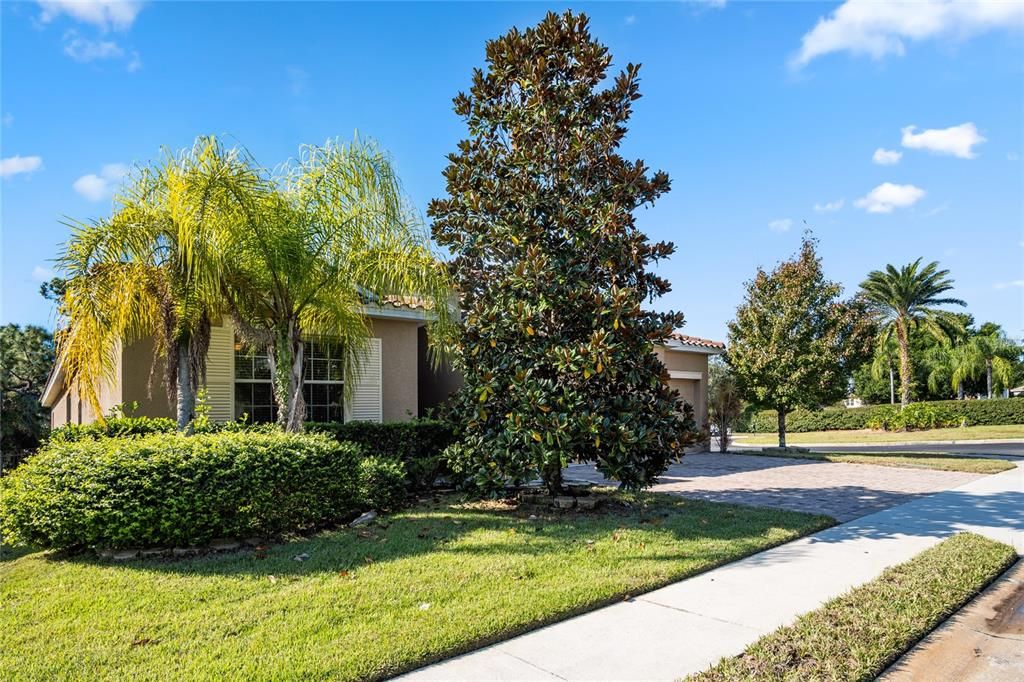 Active With Contract: $389,999 (3 beds, 3 baths, 2592 Square Feet)