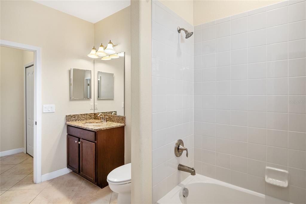 Active With Contract: $389,999 (3 beds, 3 baths, 2592 Square Feet)