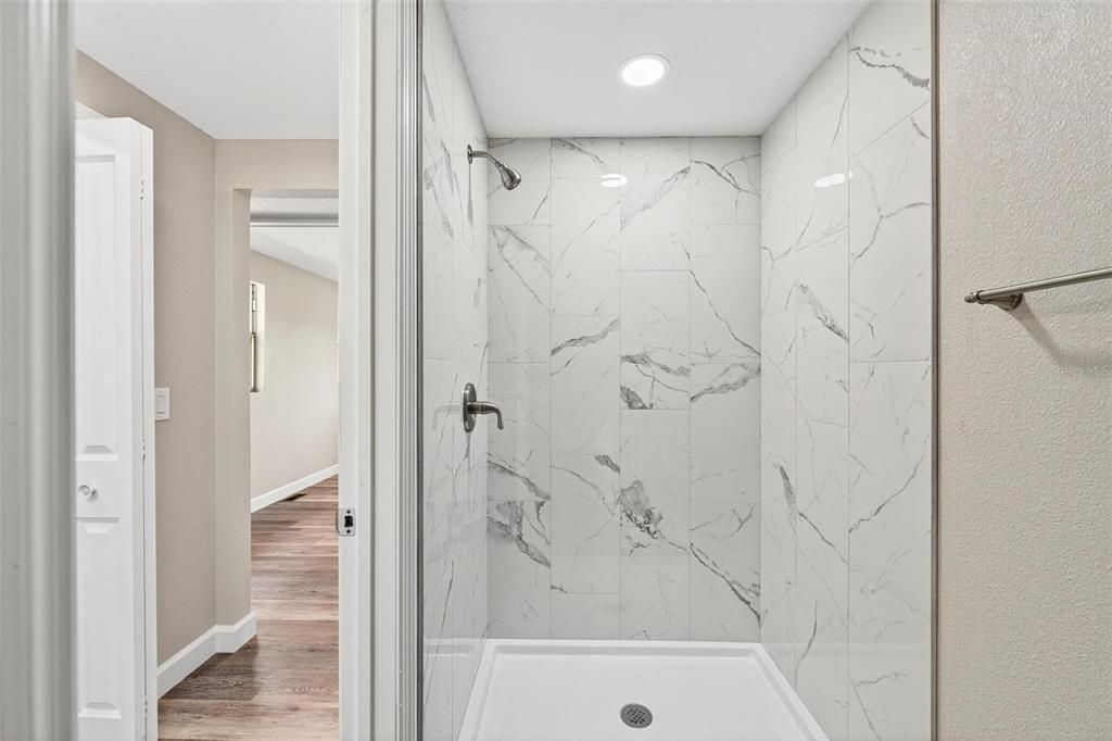 For Sale: $195,000 (2 beds, 2 baths, 1200 Square Feet)