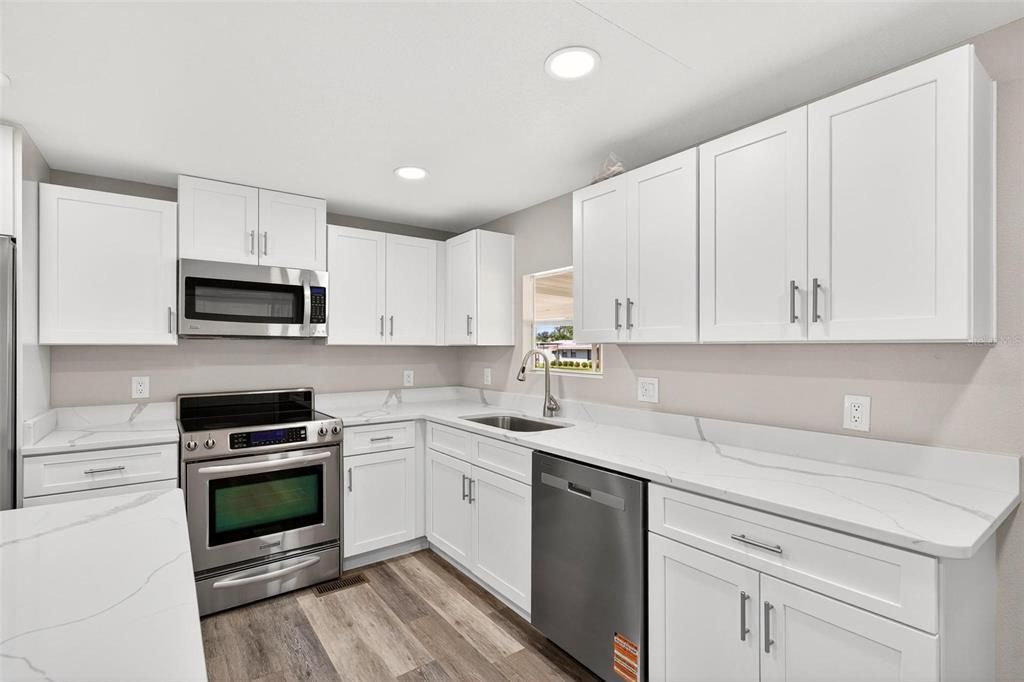 For Sale: $195,000 (2 beds, 2 baths, 1200 Square Feet)