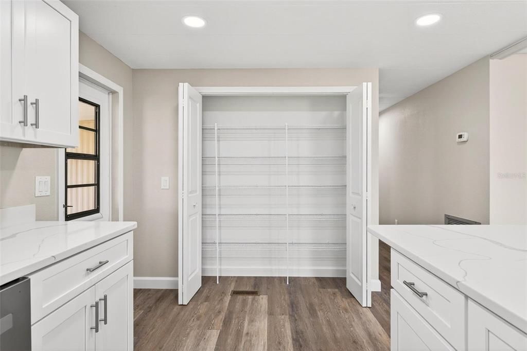 For Sale: $195,000 (2 beds, 2 baths, 1200 Square Feet)