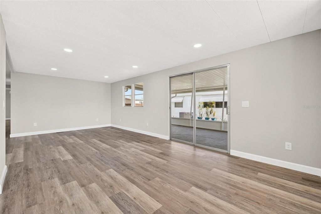 For Sale: $195,000 (2 beds, 2 baths, 1200 Square Feet)