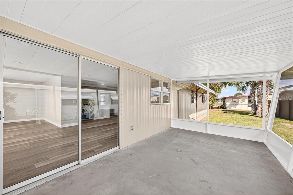 For Sale: $195,000 (2 beds, 2 baths, 1200 Square Feet)