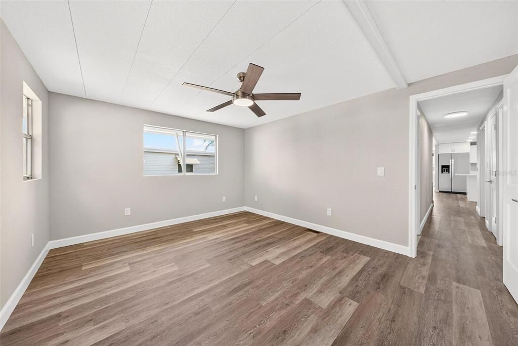 For Sale: $195,000 (2 beds, 2 baths, 1200 Square Feet)