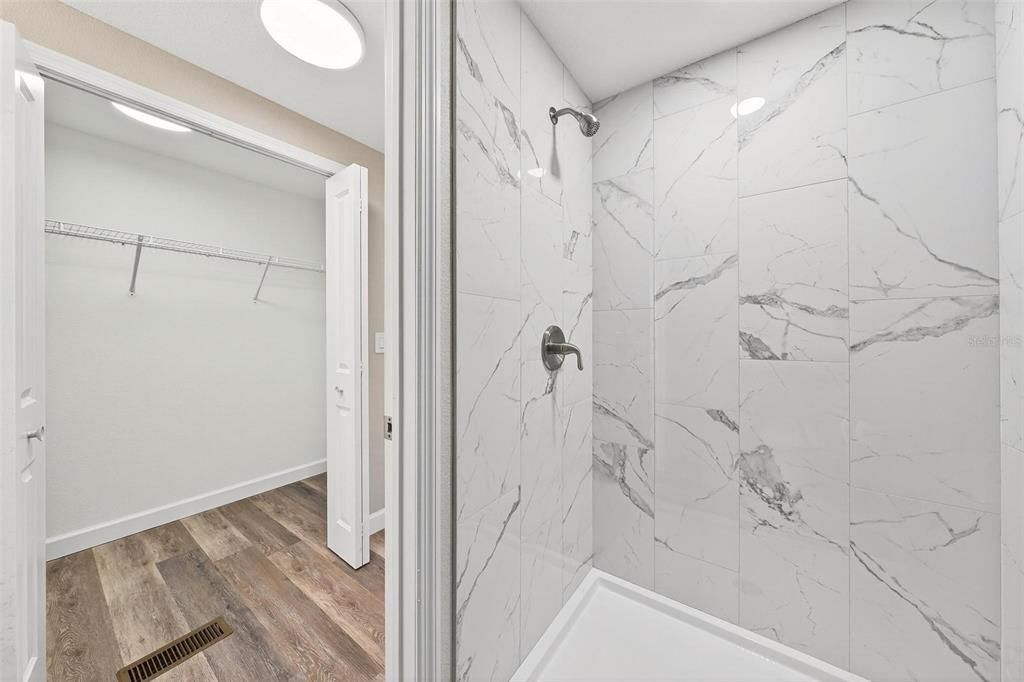 For Sale: $195,000 (2 beds, 2 baths, 1200 Square Feet)