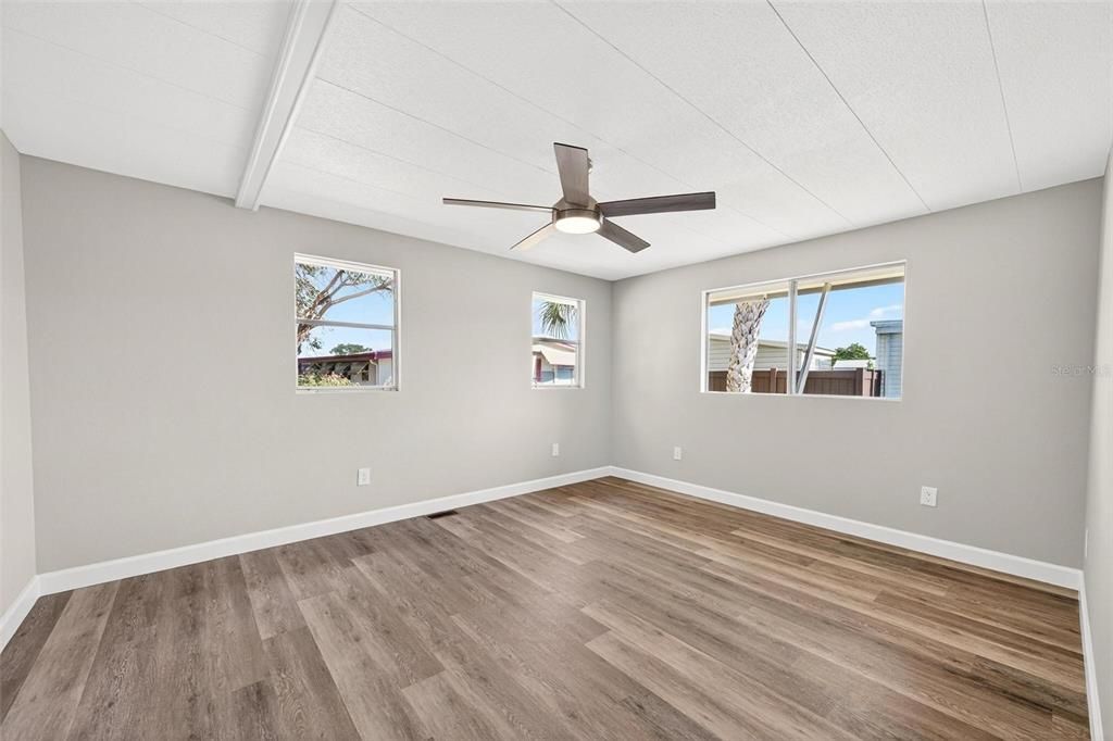 For Sale: $195,000 (2 beds, 2 baths, 1200 Square Feet)