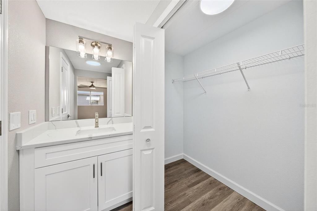 For Sale: $195,000 (2 beds, 2 baths, 1200 Square Feet)