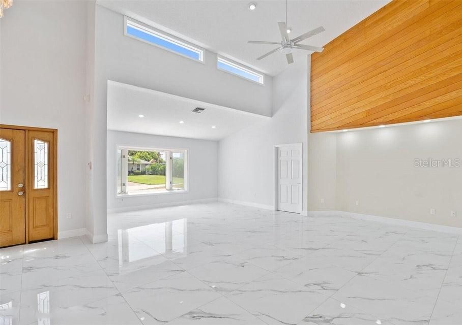 待售: $1,399,000 (5 贝兹, 4 浴室, 5615 平方英尺)